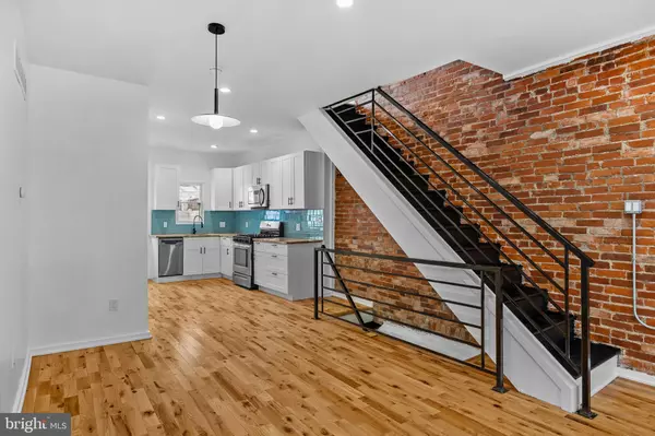 Philadelphia, PA 19145,1806 S CHADWICK ST