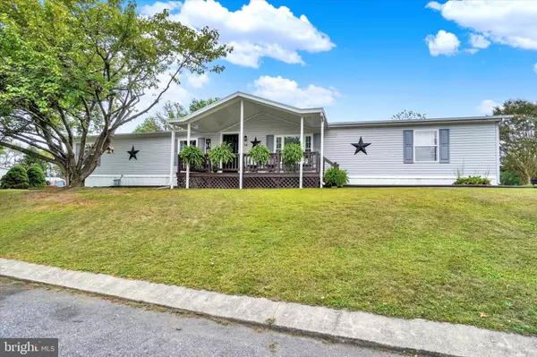 14 SPRUCE LN, Manchester, PA 17345