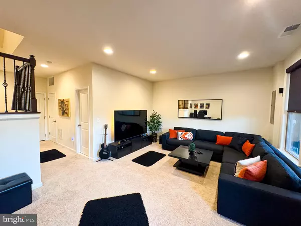 Sterling, VA 20166,42410 DOGWOOD GLEN SQ