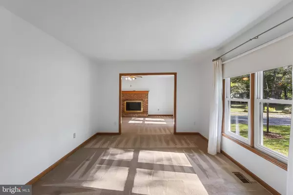 Hebron, MD 21830,7328 TOPAZ CT