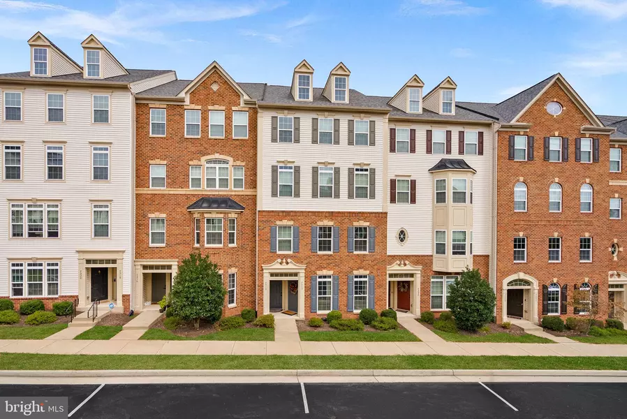 7510 BRUNSON CIR, Gainesville, VA 20155