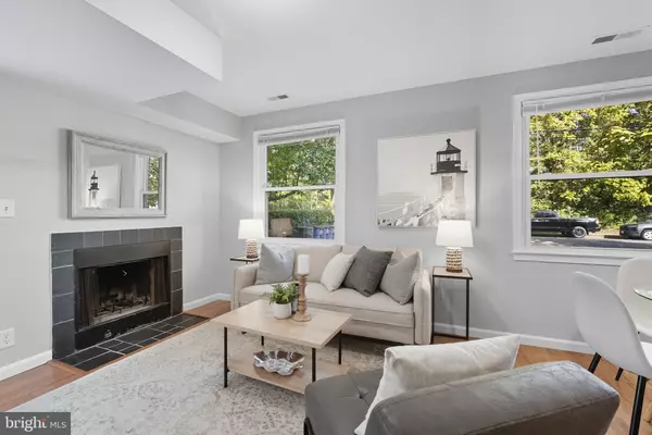 Arlington, VA 22203,4812 FAIRFAX DR