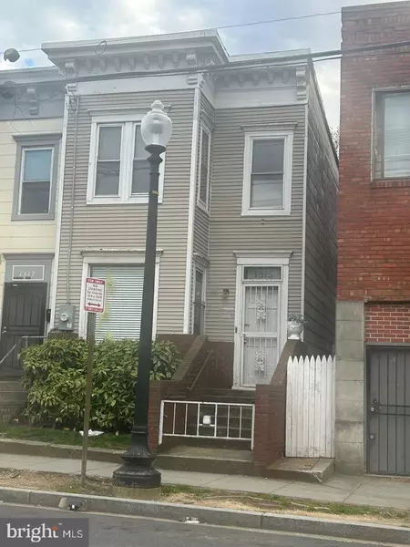 1515 SE MARION BARRY AVE SE, Washington, DC 20020
