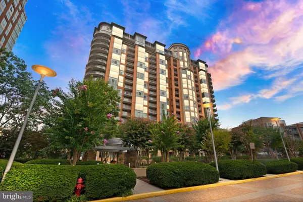 Mclean, VA 22102,8220 CRESTWOOD HEIGHTS DR #1210