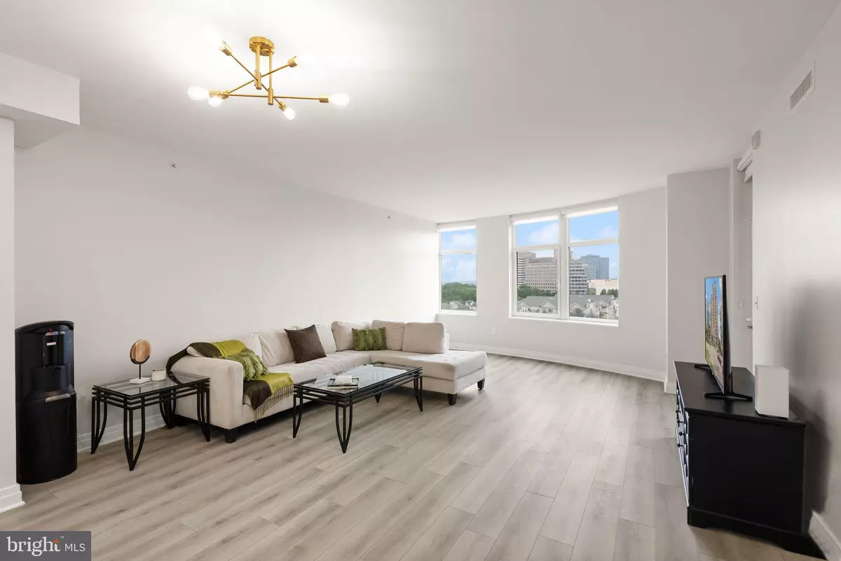 Mclean, VA 22102,8220 CRESTWOOD HEIGHTS DR #1210