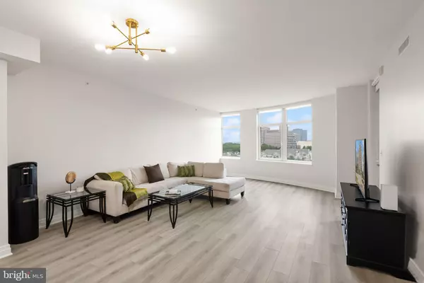 8220 CRESTWOOD HEIGHTS DR #1210, Mclean, VA 22102