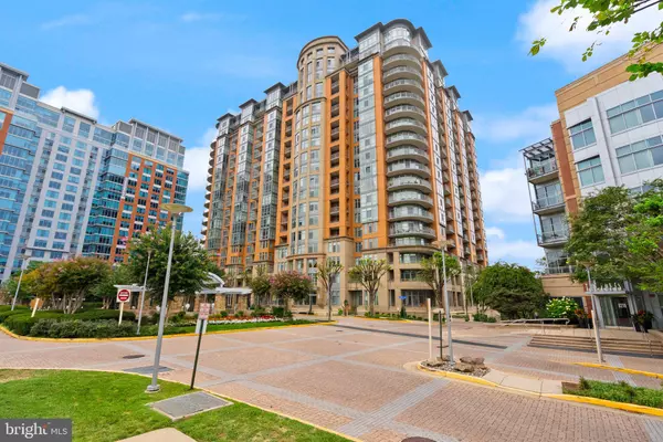 Mclean, VA 22102,8220 CRESTWOOD HEIGHTS DR #1210