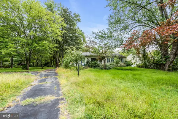 Lambertville, NJ 08530,16 NEW RD