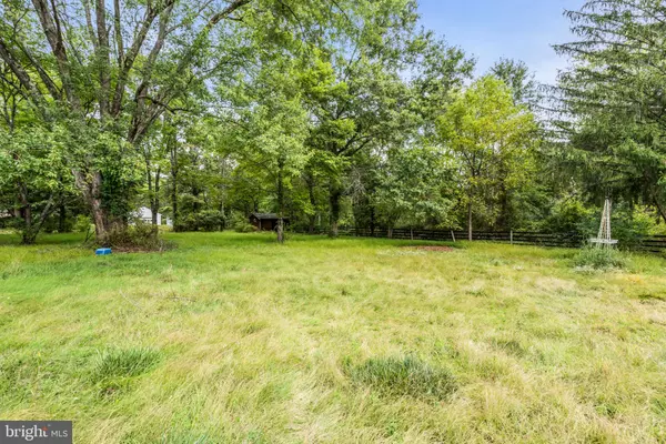 Lambertville, NJ 08530,16 NEW RD