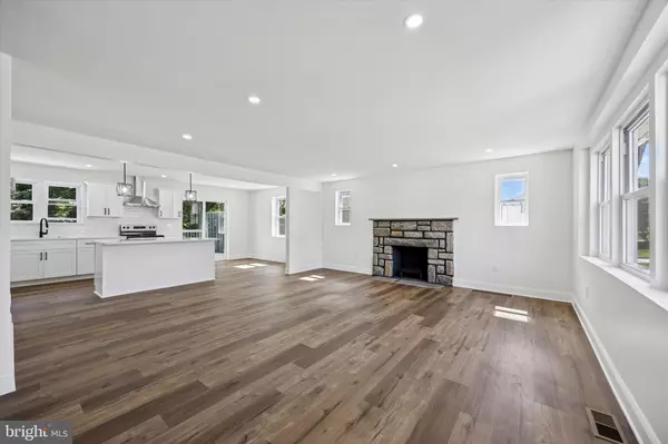 Ridley Park, PA 19078,320 W RIDLEY AVE
