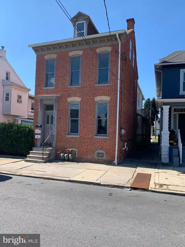 Columbia, PA 17512,815 LOCUST ST