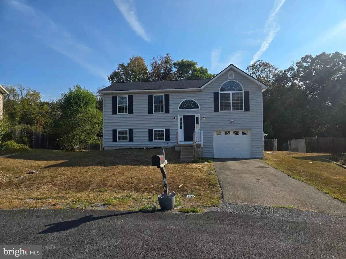 Martinsburg, WV 25404,587 UNIVERSE DR