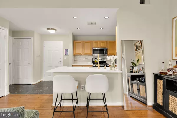 Washington, DC 20009,2004 11TH ST NW #436