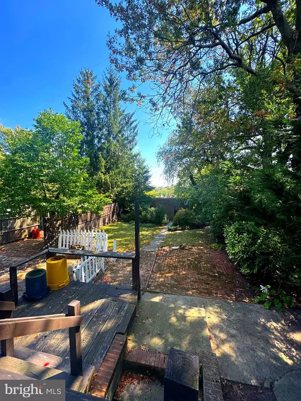 Trenton, NJ 08618,182 BRUNSWICK AVE