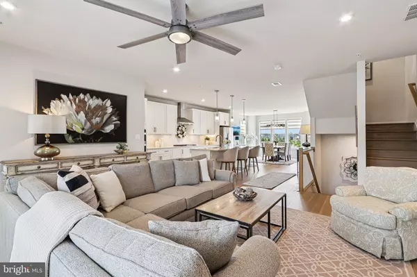 Ashburn, VA 20148,22381 ROANOKE RISE TER