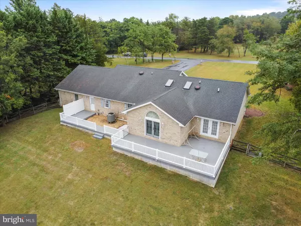 Falling Waters, WV 25419,350 ASHTON DR