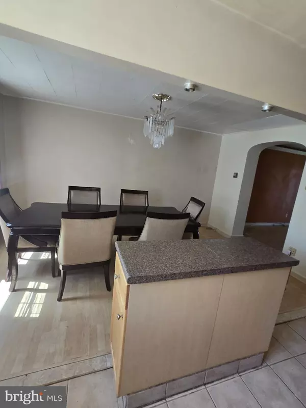 Philadelphia, PA 19135,6347 JACKSON