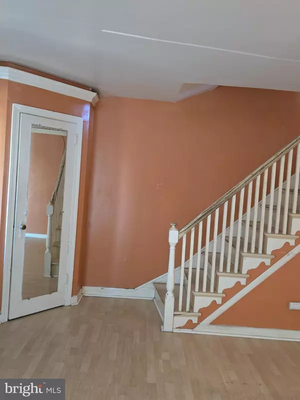 Philadelphia, PA 19135,6347 JACKSON