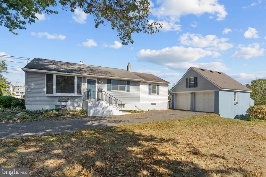 123 N 9TH ST, Perkasie, PA 18944