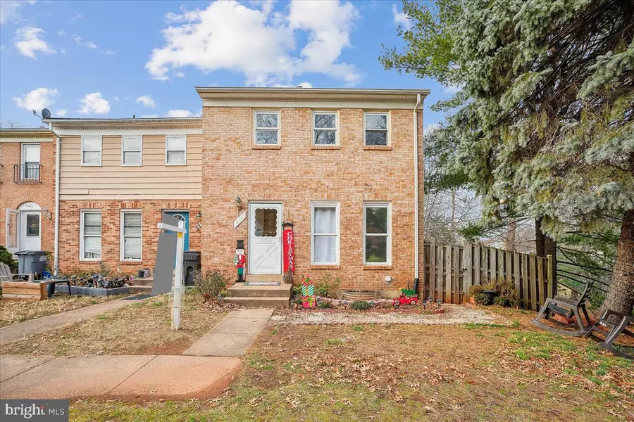 8347 IVY GLEN CT, Manassas, VA 20110