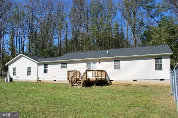 Charles Town, WV 25414,221 FRYS LN