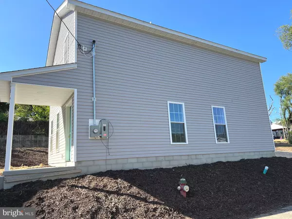 Martinsburg, WV 25404,120 DIM ST