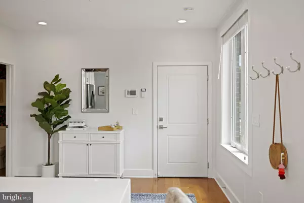 Washington, DC 20002,800 21ST ST NE #1