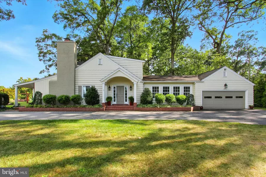 830 WESTMINSTER AVE, Hanover, PA 17331