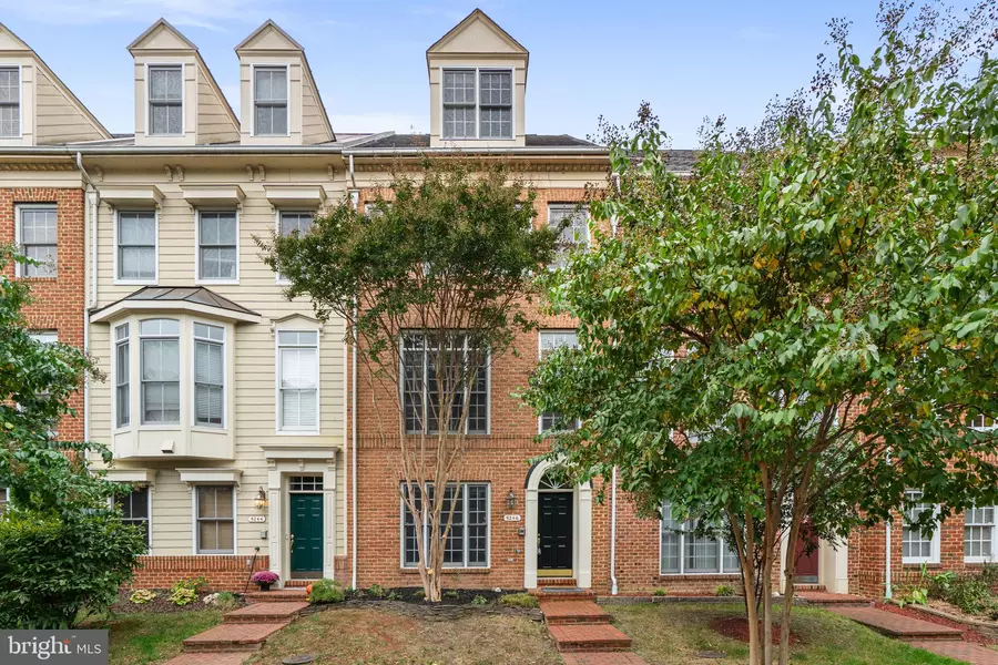 5246 TANCRETI LN, Alexandria, VA 22304
