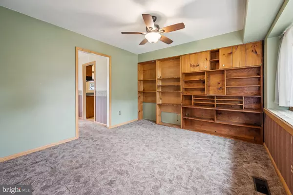 Willingboro, NJ 08046,73 TALLWOOD LN