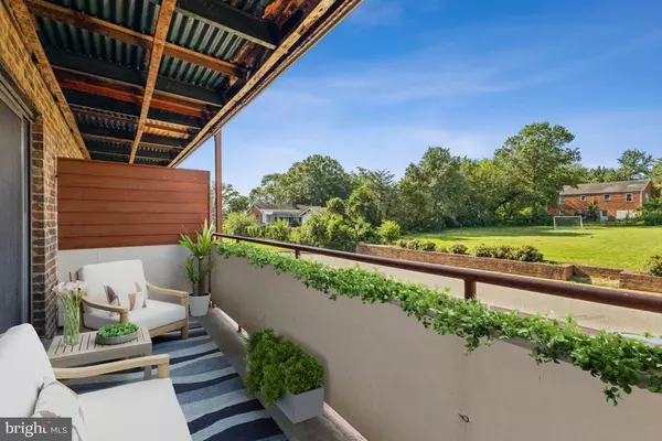 Alexandria, VA 22306,6437 RICHMOND HWY #203