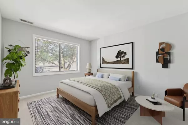 6437 RICHMOND HWY #203, Alexandria, VA 22306