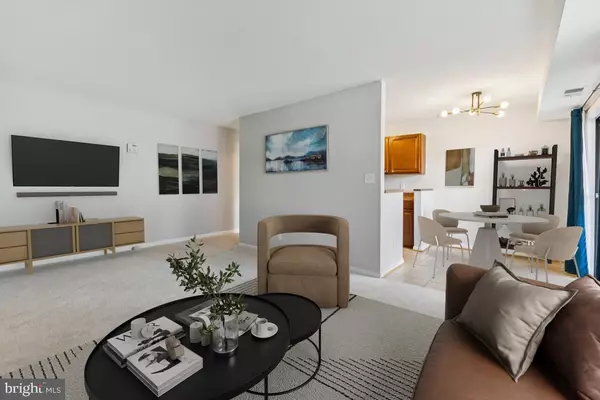 Alexandria, VA 22306,6437 RICHMOND HWY #203