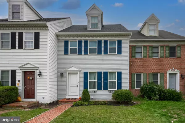 425 CARDINAL RD, Lititz, PA 17543