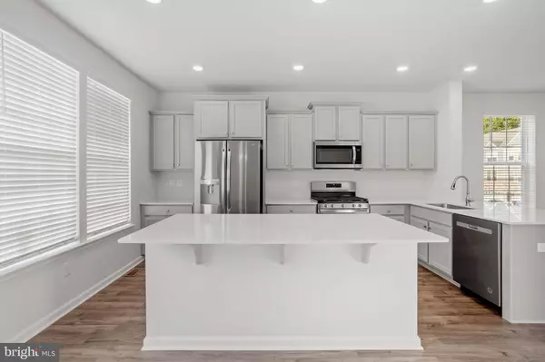 Mount Laurel, NJ 08054,30 CARDINAL WAY