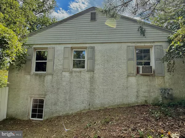 Feasterville Trevose, PA 19053,5 INDIAN PATH LN