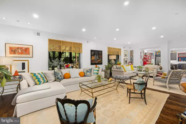 Chevy Chase, MD 20815,7222 47TH ST #R-2