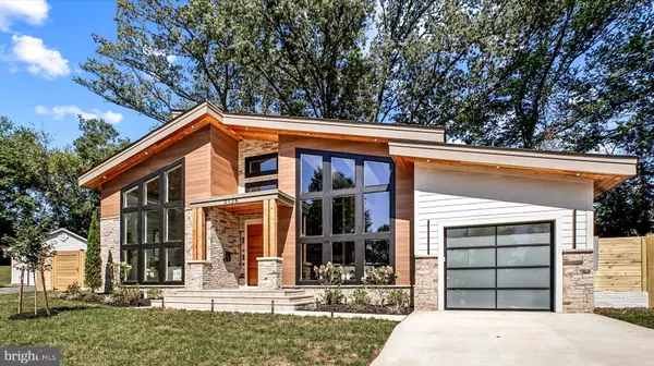 Falls Church, VA 22042,3126 HEADROW CIR