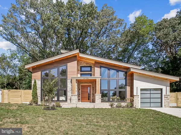 Falls Church, VA 22042,3126 HEADROW CIR