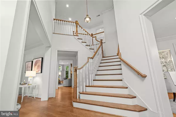 Arlington, VA 22207,4801 29TH ST N