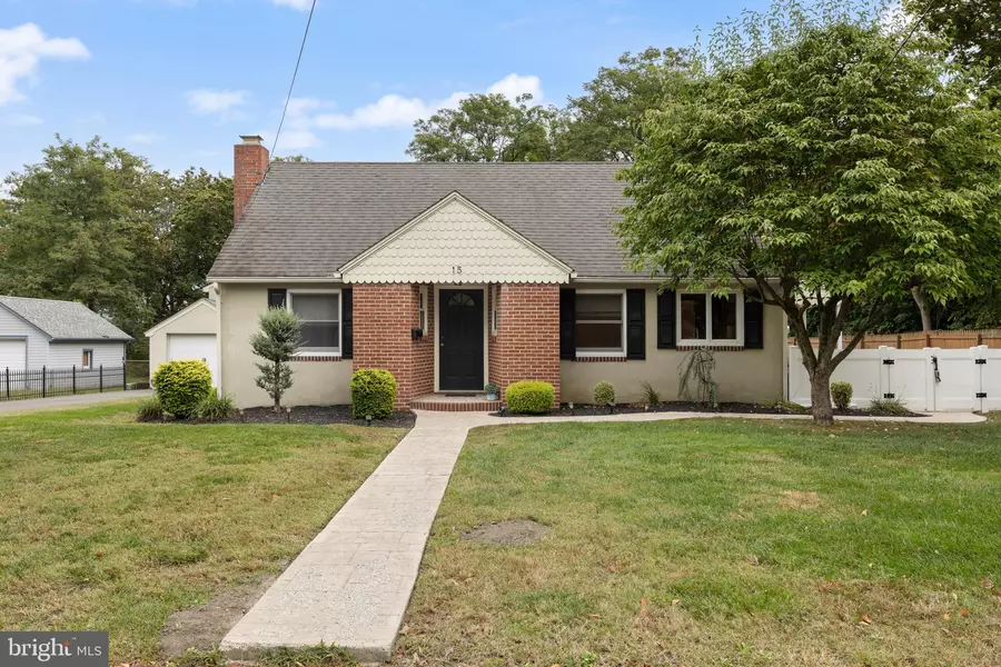 15 S HUNTERDON AVE, Hainesport, NJ 08036