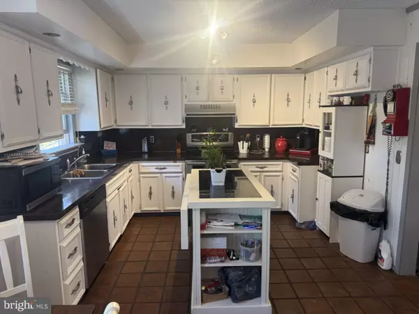 Shenandoah, PA 17976,360 OHIO AVE