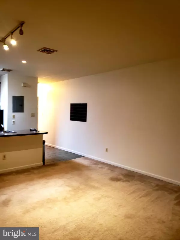 Collingswood, NJ 08108,786 HADDON AVE #2