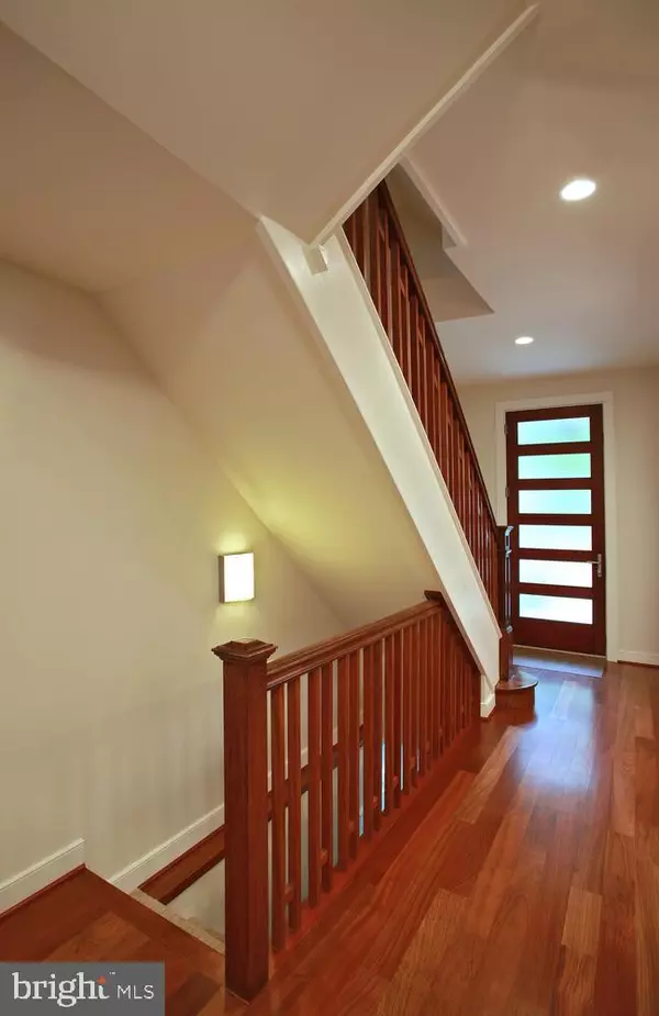 Washington, DC 20016,4114 EMERY PL NW