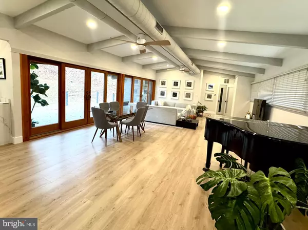 Newtown Square, PA 19073,126 BRYN MAWR AVE