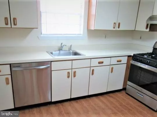 Lawrence Township, NJ 08648,19 BARCLAY CT