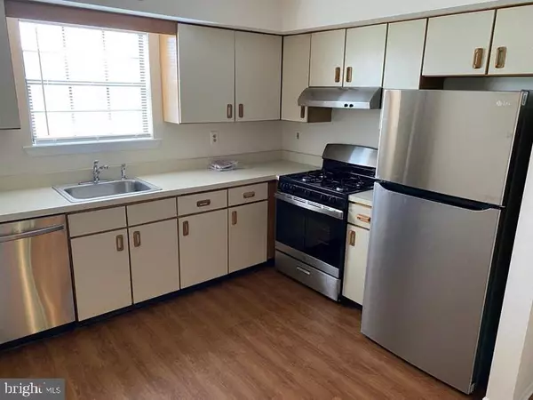Lawrence Township, NJ 08648,19 BARCLAY CT