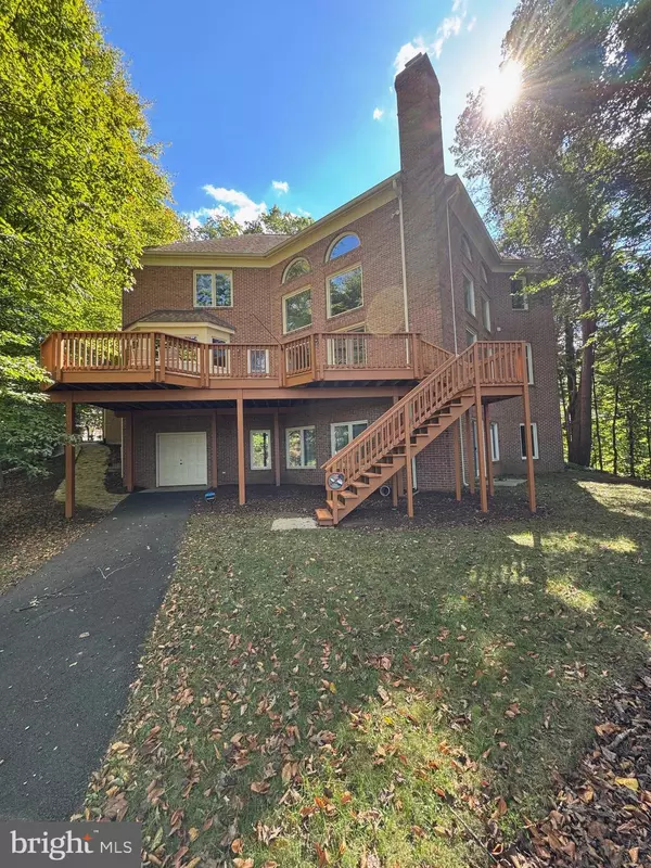 Potomac Falls, VA 20165,308 SINEGAR PL