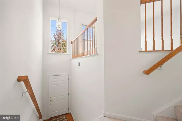 Lorton, VA 22079,8256 SHANNONS LANDING WAY