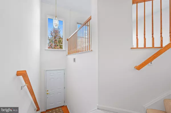 Lorton, VA 22079,8256 SHANNONS LANDING WAY